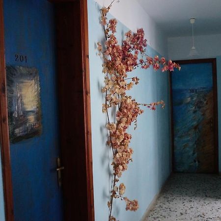Filippos Hotel Ágios Kírykos Екстериор снимка